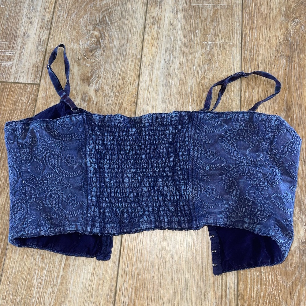 Corset Like Crop Top Button In The Front - image 2